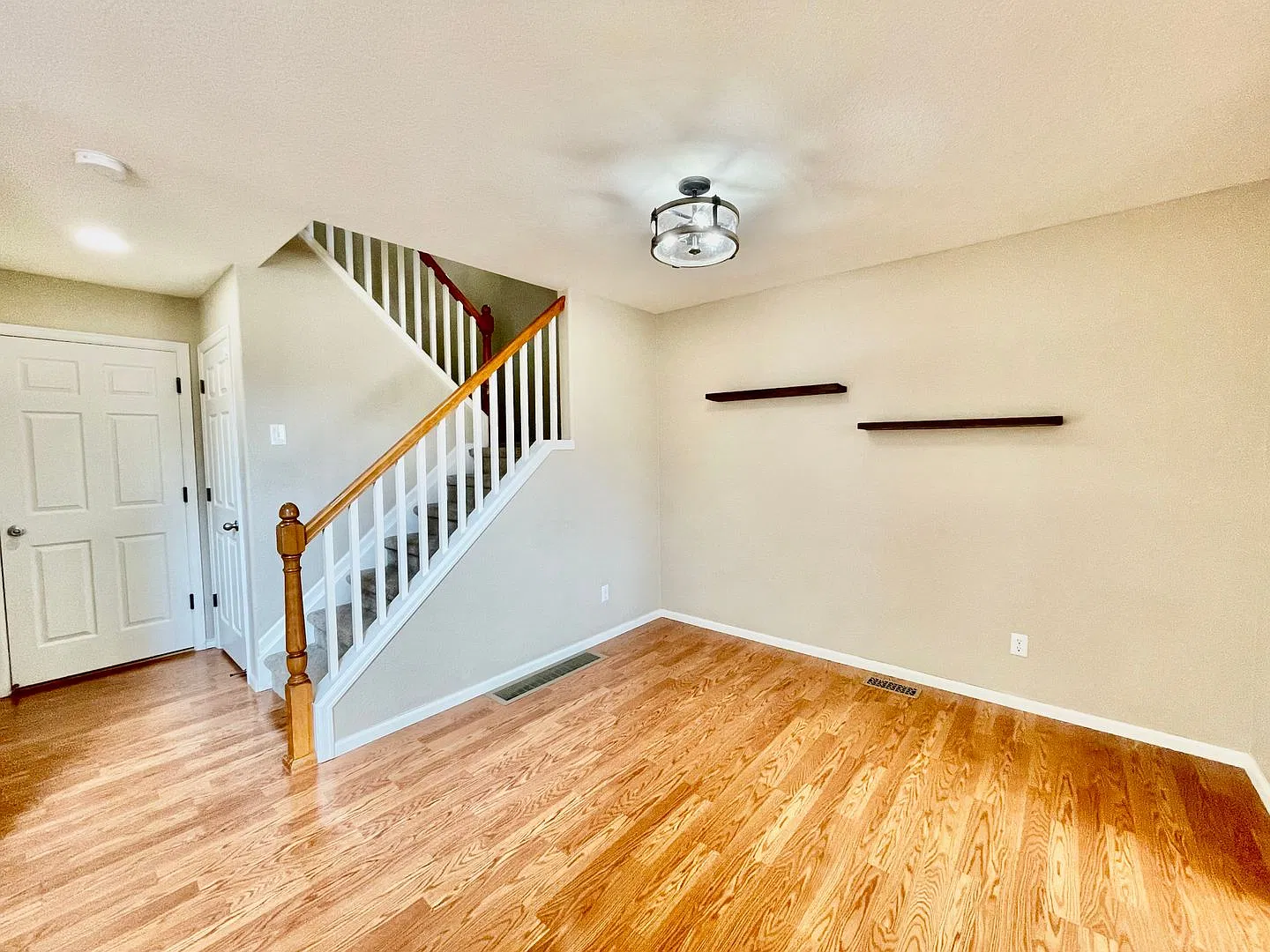 Bright and Large 2-Bed 2.5 Bath Townhome with Open Floorplan — Photo 4