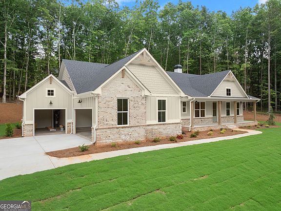 3rd image of 708 Plum Ln