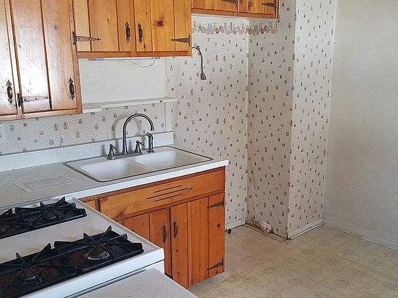 4th image of 941 Anna Ave