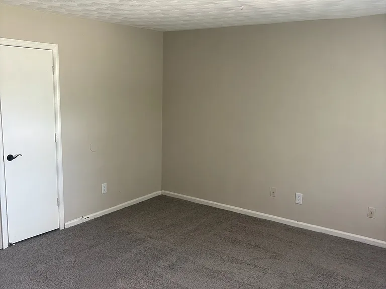 363 Grant Cir #B — Photo 11