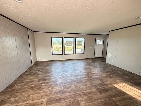 5th image of 2033 Little Creek Way