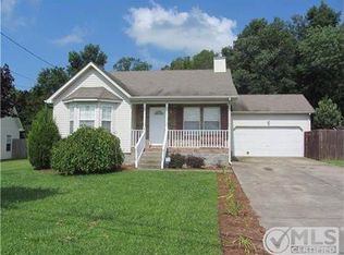 333 Clearlake Dr, La Vergne, TN 37086