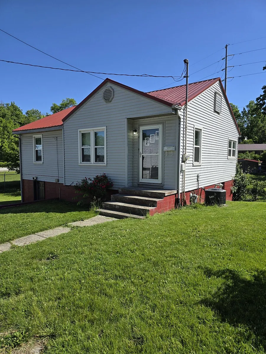 Building Photo - 204 S Robbins Ct