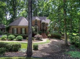 135 Hedge Lawn Trl, Alpharetta, GA 30004