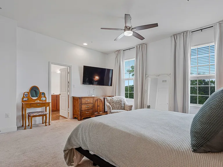 703 Skippers Ln — Photo 19