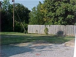 2nd image of 926 Cumberland Dr