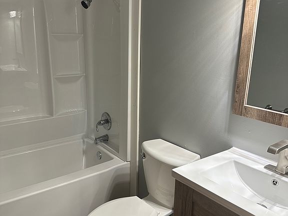 4th image of 2616 Garden Park Dr