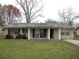 1st image of 210 Carolyn Dr