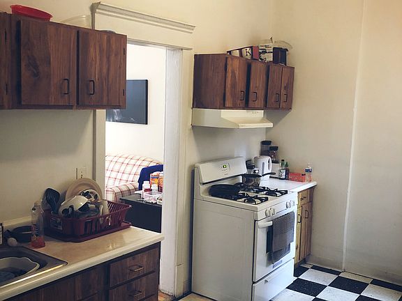4th image of 1007 S Oakley Blvd APT 2R