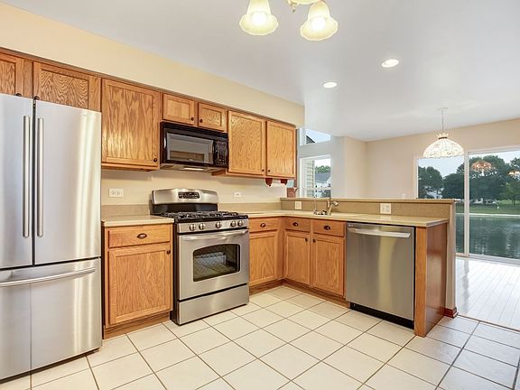 3rd image of 1025 Tara Ln Unit 1025