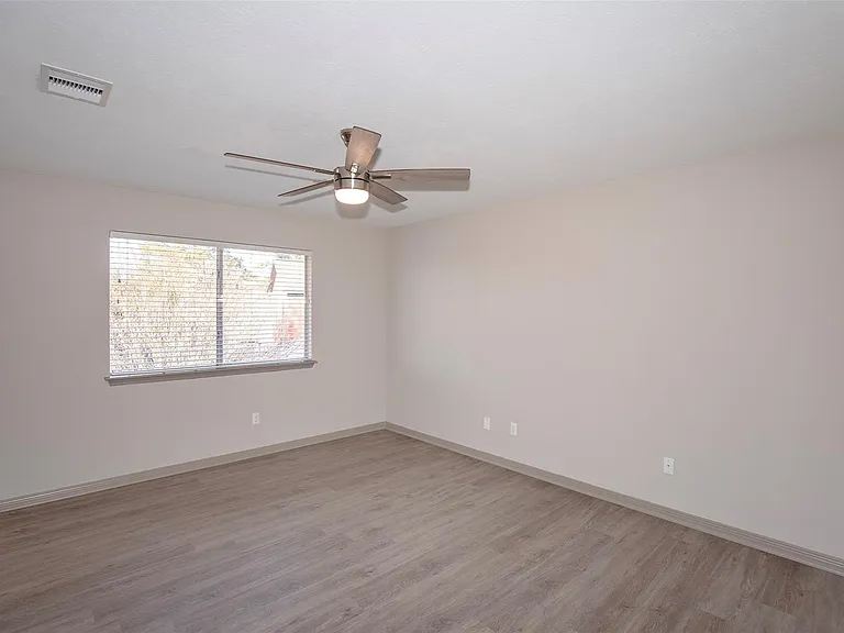 2108 Olympic Dr — Photo 20