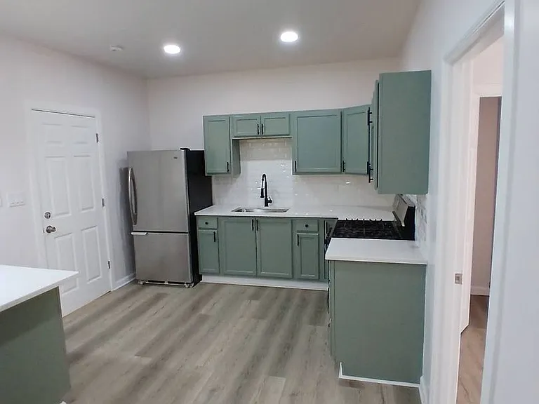 6015 Hosmer Ave — Photo 17