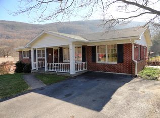 409 Winding Way, Covington, VA 24426