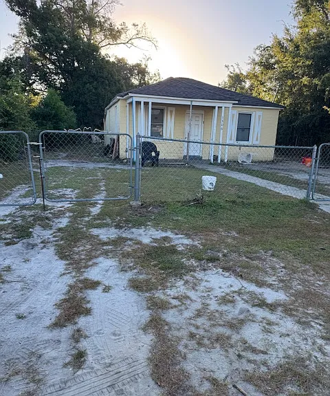 1306 Caldwell Dr — Photo 1