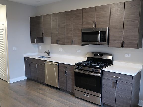 2nd image of 4437 N Paulina St