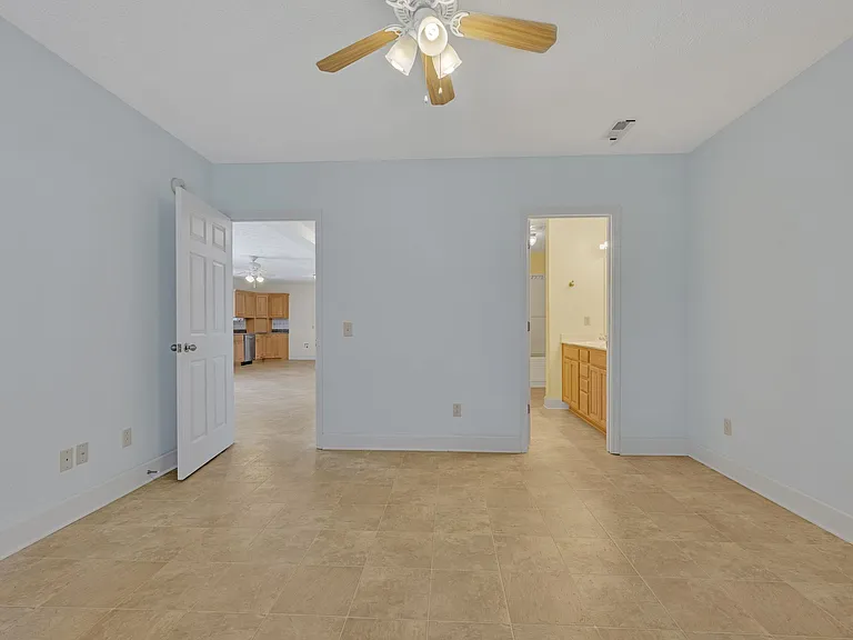 7506 Sleepy Hollow Rd — Photo 19