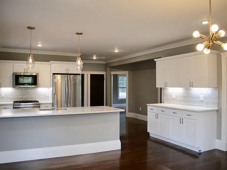 81 Butler St #2 — Photo 3