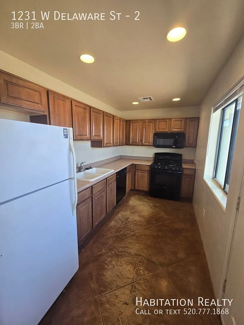 **Barrio Hollywood** 3BD/2BA with Central AC and enclosed yard!! — Photo 2