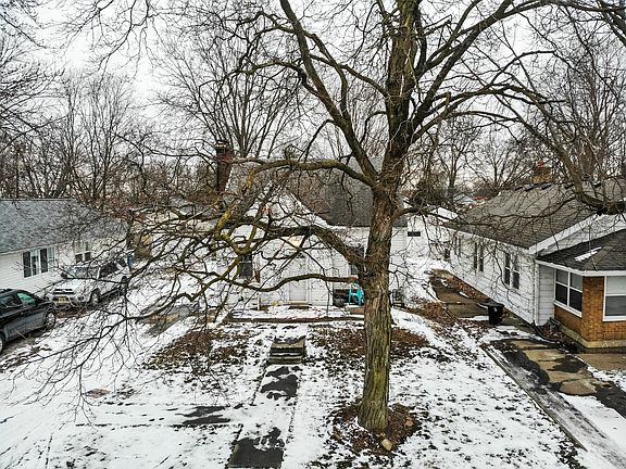 5th image of 37 N Vine St