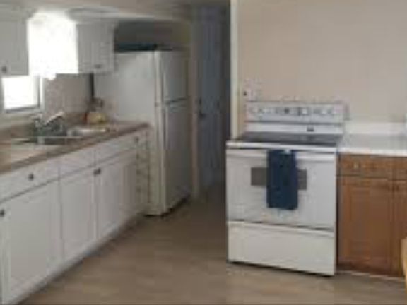 kitchen / dining area