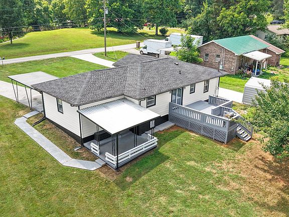 3rd image of 2329 Skyview Dr