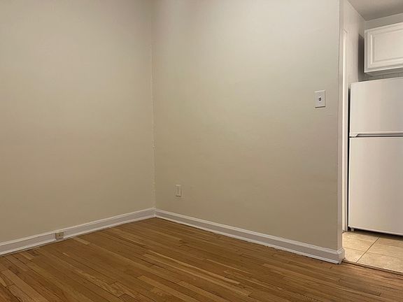 3rd image of 1484 2nd Ave #4R