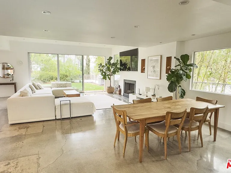 2690 Zorada Dr — Photo 13