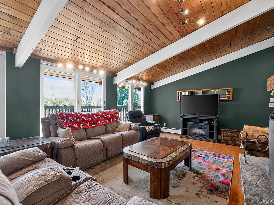 1st image of 424 Laroe Road