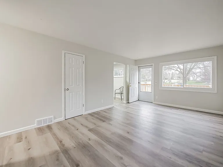 536 Emerson Ave — Photo 6