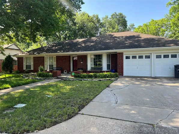7110 E 69th St, Tulsa, OK 74133