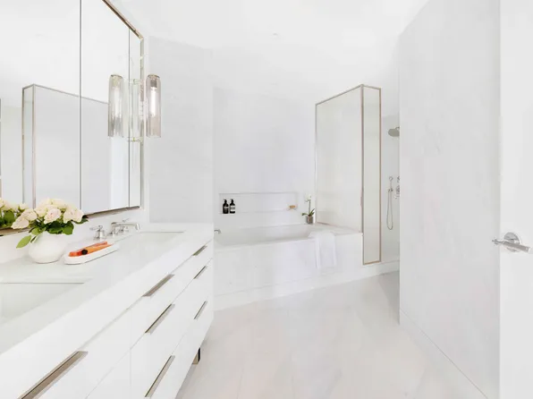 212 West 72nd Street image 4 of 12