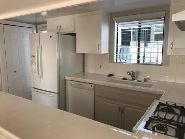 126 Virginia St APT 2, El Segundo, CA 90245