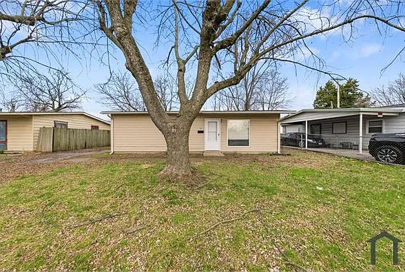 133 Saint Thomas Ln — Photo 3