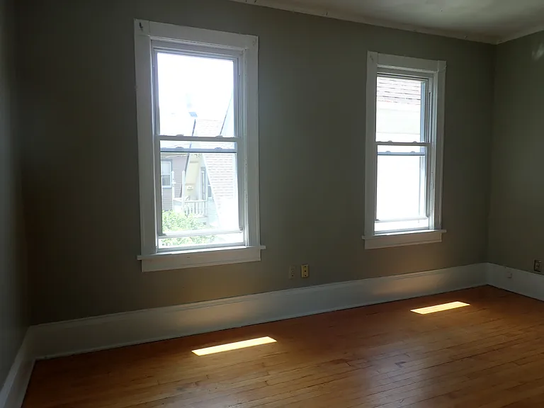 2816 N Fratney St #4 — Photo 6