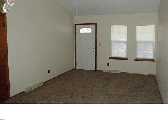 2nd image of 2544 Eastlawn St