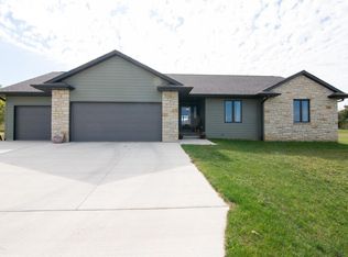 11536 Gothic Dr, Anamosa, IA 52205
