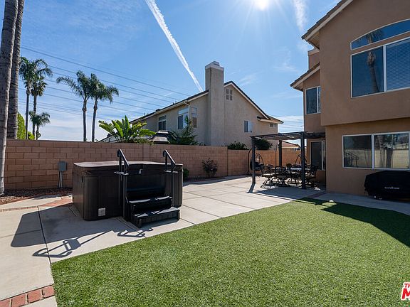 5th image of 3109 E Black Horse Dr