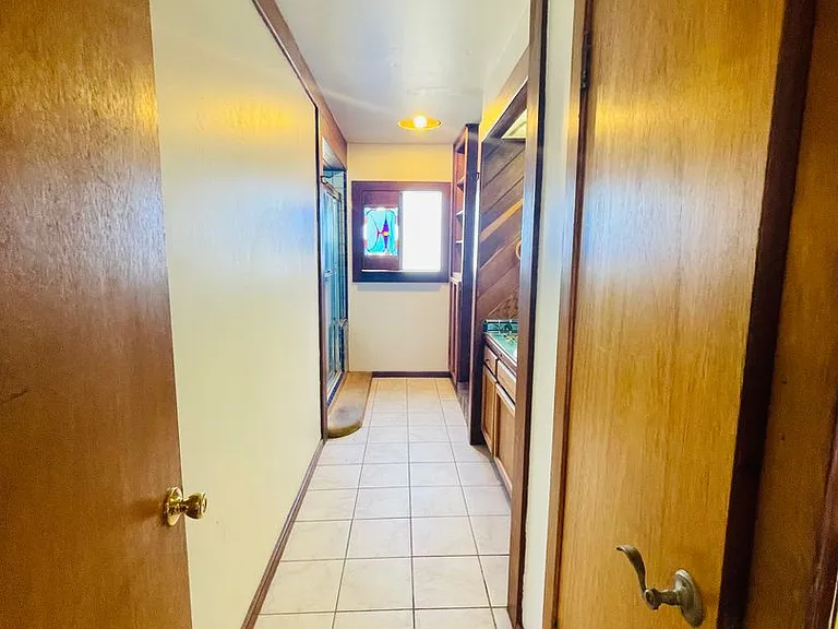 1047 Driftwood Ln — Photo 15