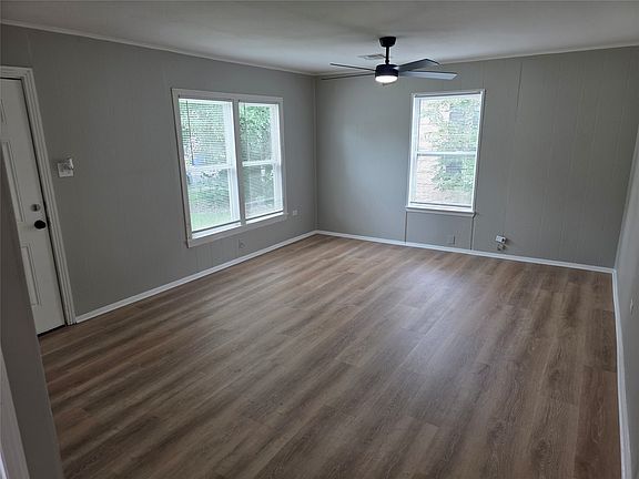 4th image of 2804 Summer Ave
