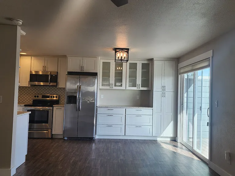 The Grandview — Photo 19