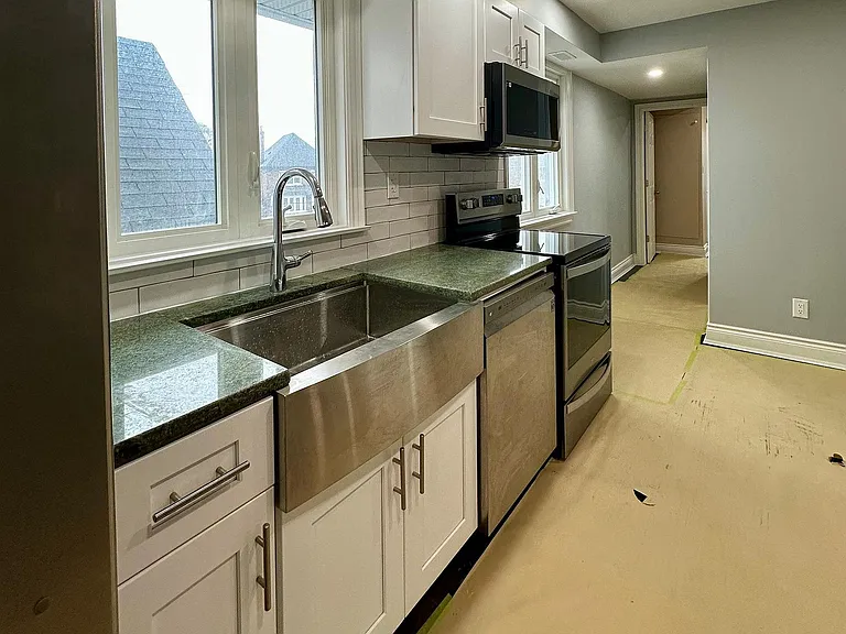 6 Lapp St #UPPER — Photo 5