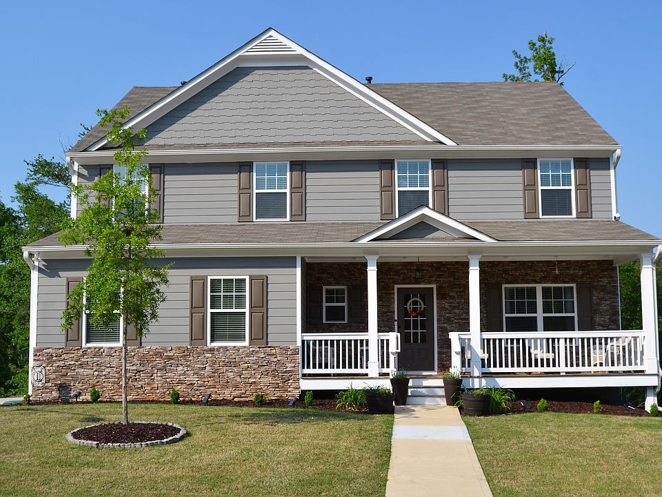 2nd image of 221 Creek View Ln