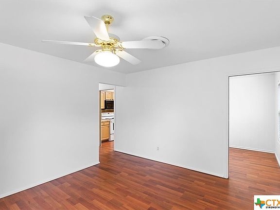 4th image of 606 W Merriweather St
