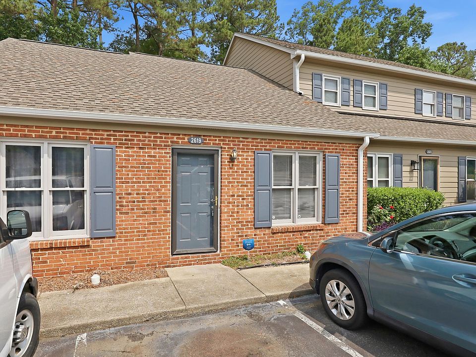 1st image of 2619 Hitchcock Dr