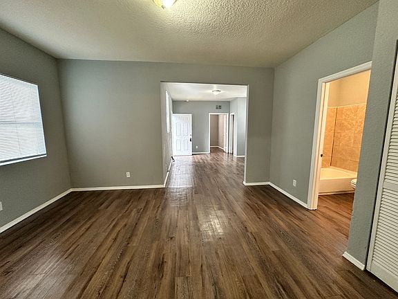 4th image of 3910 SE 17th Ave APT 5