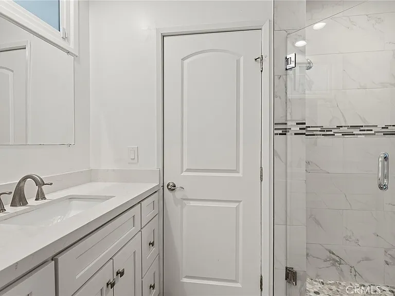 9754 Yolanda Ave — Photo 22