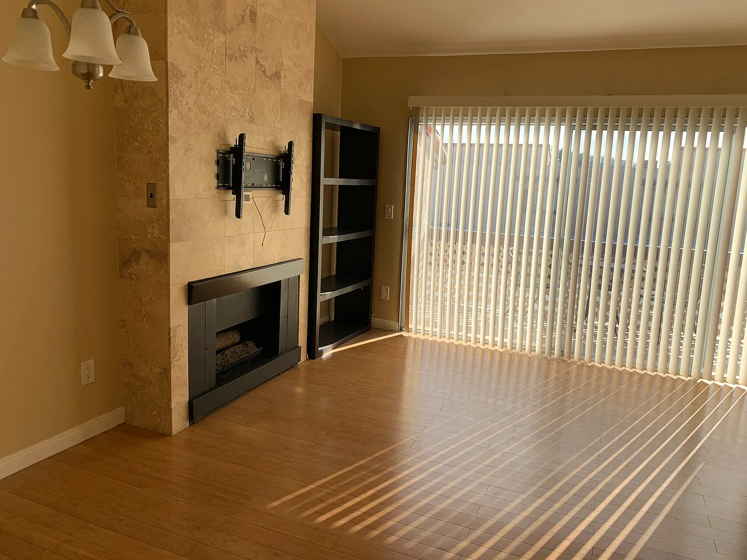 1 bed, 650 sqft, $2,300 — Photo 1