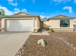 670 S Chimney Canyon Dr, Tucson, AZ 85748