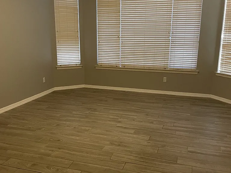 4288 E Walnut Rd — Photo 9