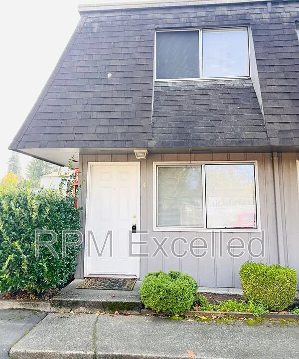634 M St NE #4